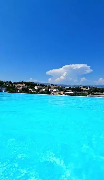 Bien Design Avec Jacuzzi Et Piscine Apartment Villeneuve-Loubet