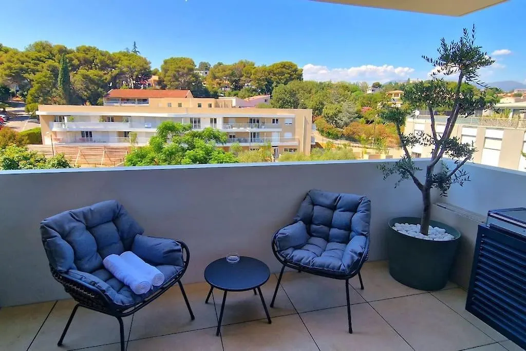 Bien Design Avec Jacuzzi Et Piscine Apartment Villeneuve-Loubet