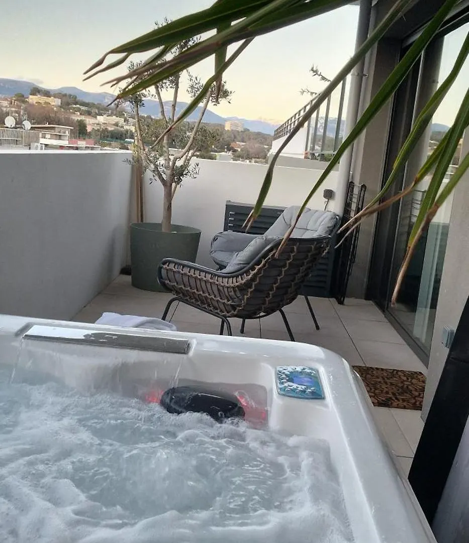 Bien Design Avec Jacuzzi Et Piscine Apartment Villeneuve-Loubet France