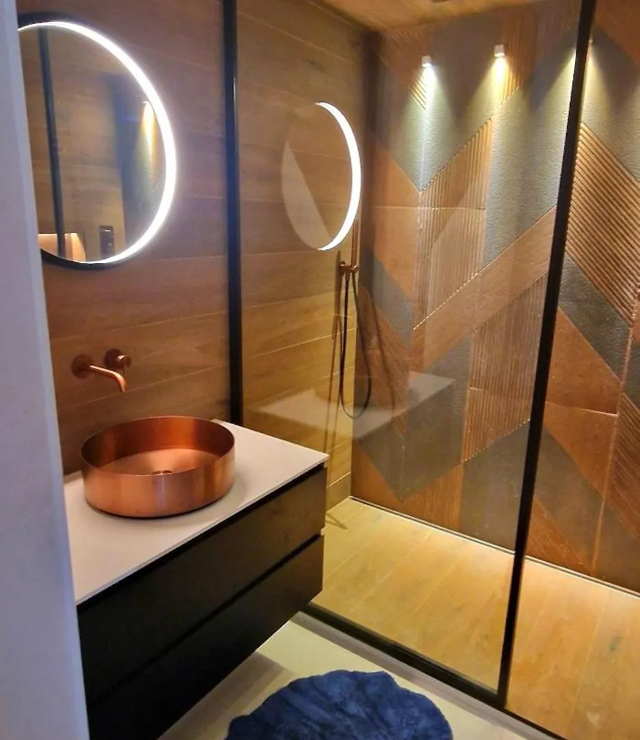 Bien Design Avec Jacuzzi Et Piscine Apartment Villeneuve-Loubet