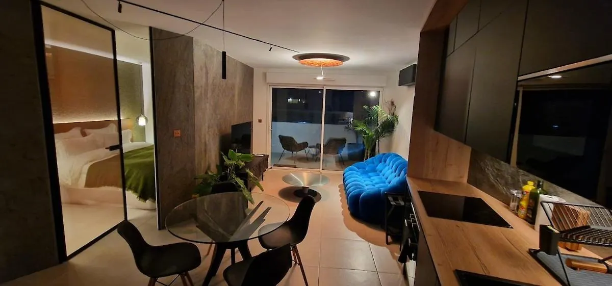 Bien Design Avec Jacuzzi Et Piscine Apartment Villeneuve-Loubet France