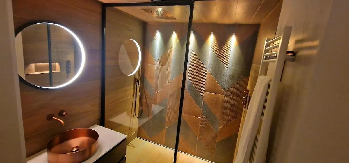 Bien Design Avec Jacuzzi Et Piscine Apartment Villeneuve-Loubet